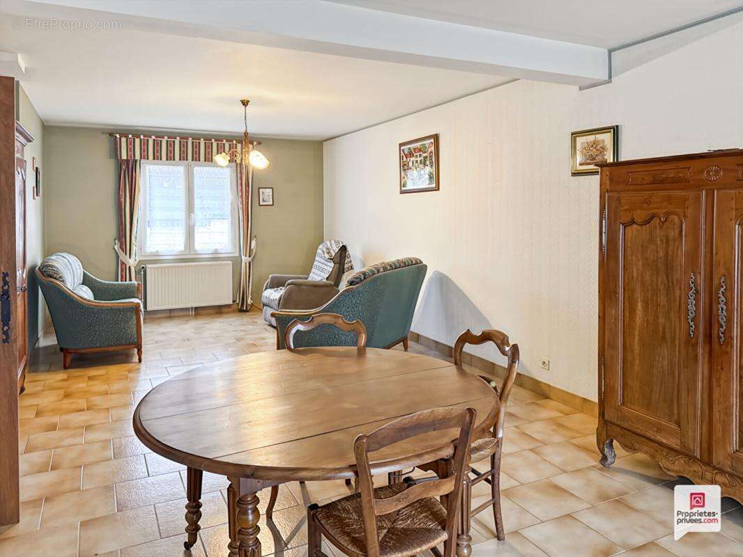 Maison à SABLE-SUR-SARTHE