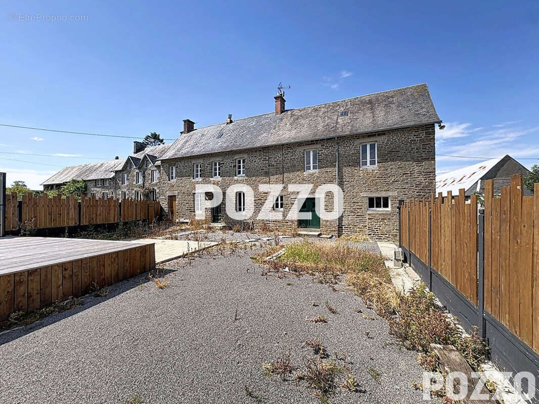 Maison entièrement rénovée avec du terrain et des dépendances proche Bréhal (50290) - photo 2