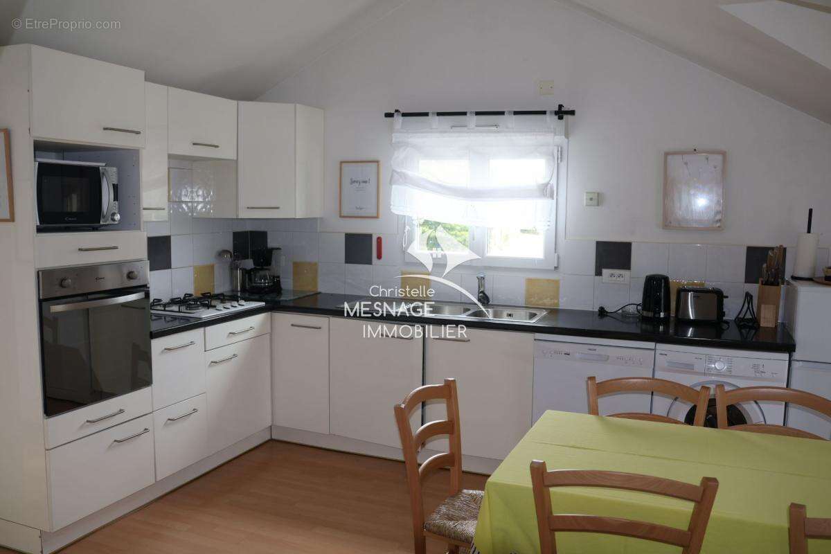 À vendre chez Christelle Mesnage Immobilier Ensemble immobil - photo 8
