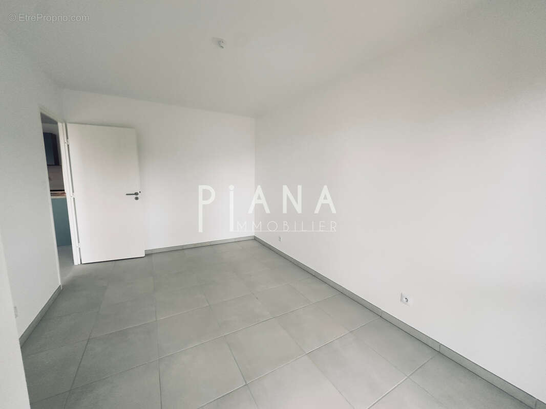 Appartement à LANCON-PROVENCE