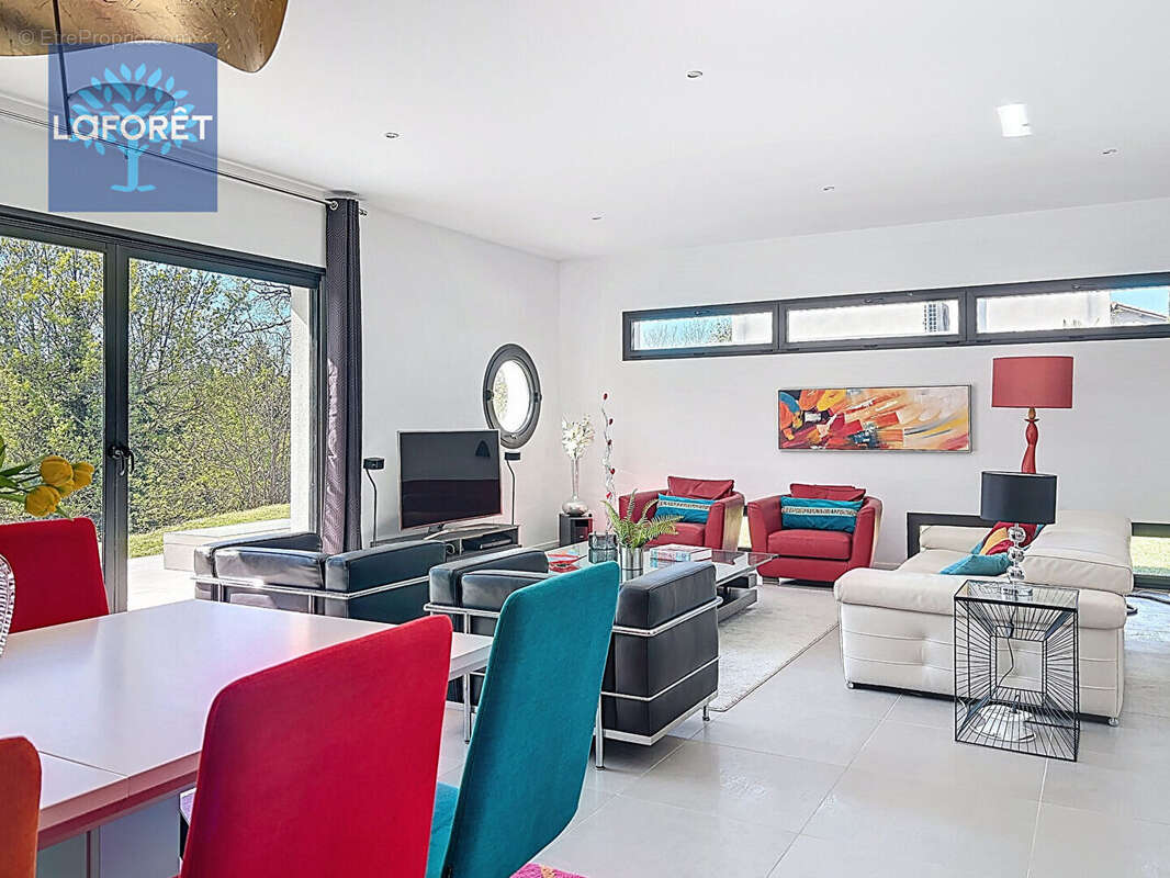 Maison à SAINT-GENIS-LAVAL