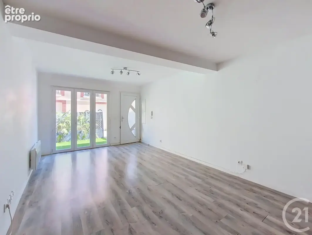 Appartement 3 pièces 56 m² à vendre à Melun (77000) - photo 1