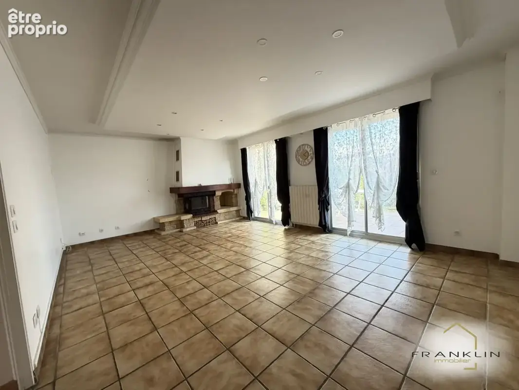 Maison 6 pièces 115 m² à vendre à Mitry-Mory (77290) - photo 3