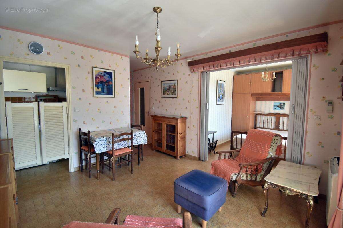 A vendre, Digne-les-Bains (04), Appartement T2 avec cave, balcon, ascenseur et parking privatif - photo 13