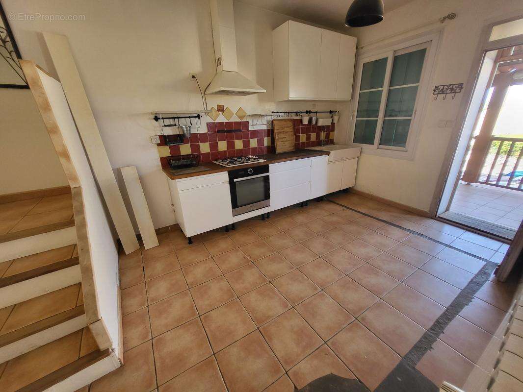 Maison à LA FARE-LES-OLIVIERS