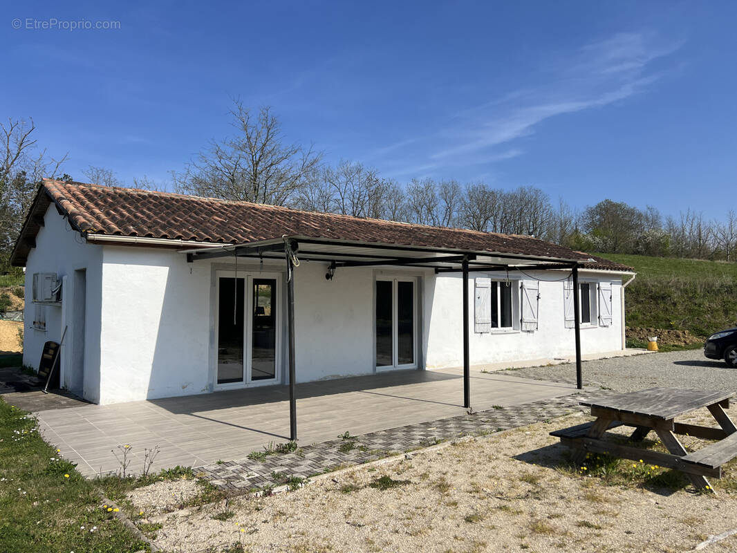 Maison à LIZAC