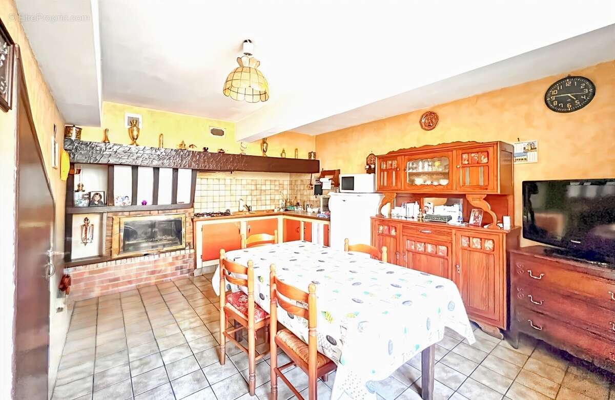 Maison de ville 92 m² t4  rabastens de bigorre (65) sans jardin - photo 6