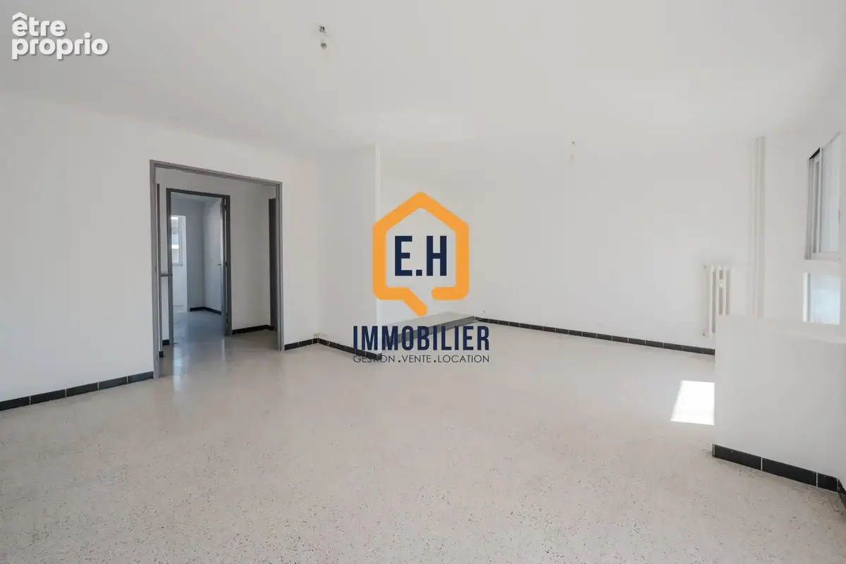 Appartement 4 pièces 72 m² à vendre à Toulon (83200) - photo 3