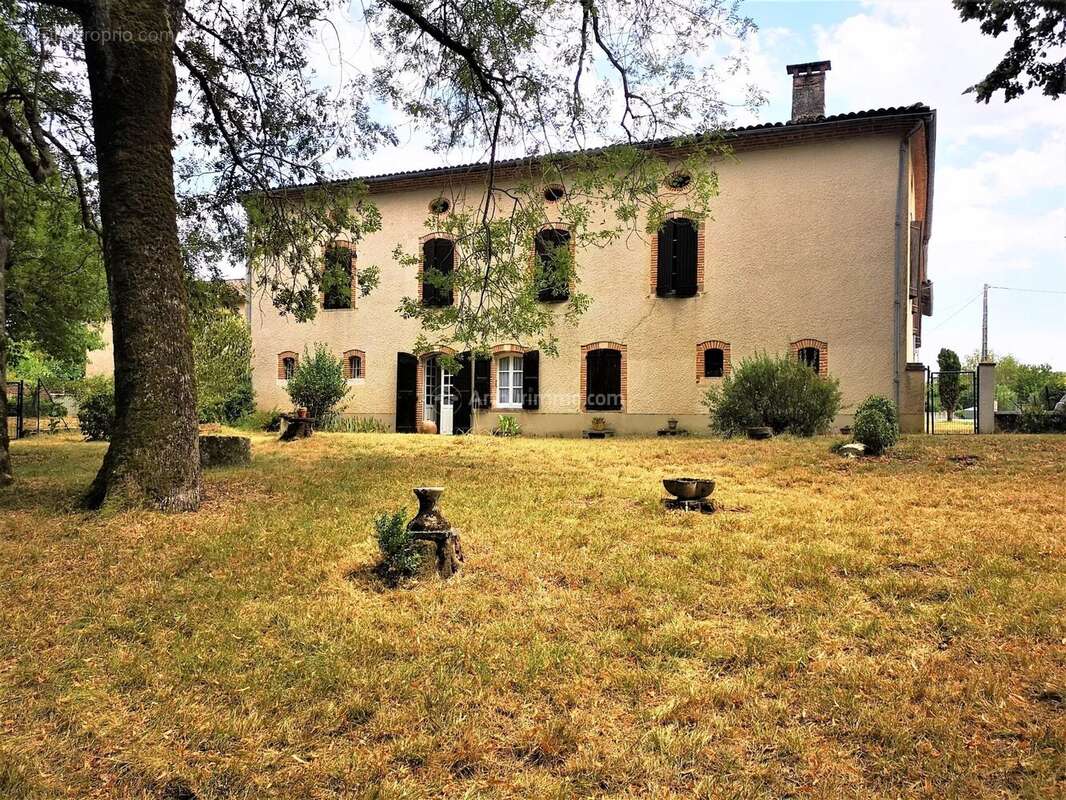 Maison à SAINT-JUERY