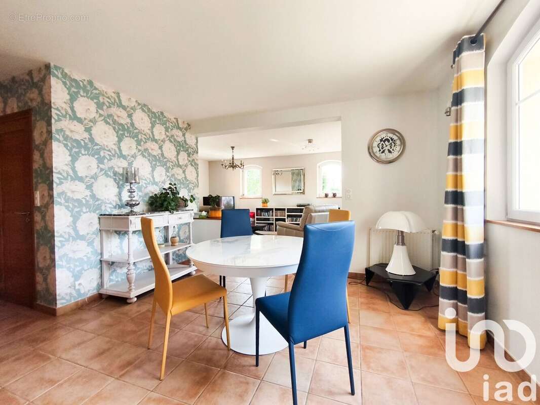 Photo 3 - Maison à SAINT-EUPHRAISE-ET-CLAIRIZET