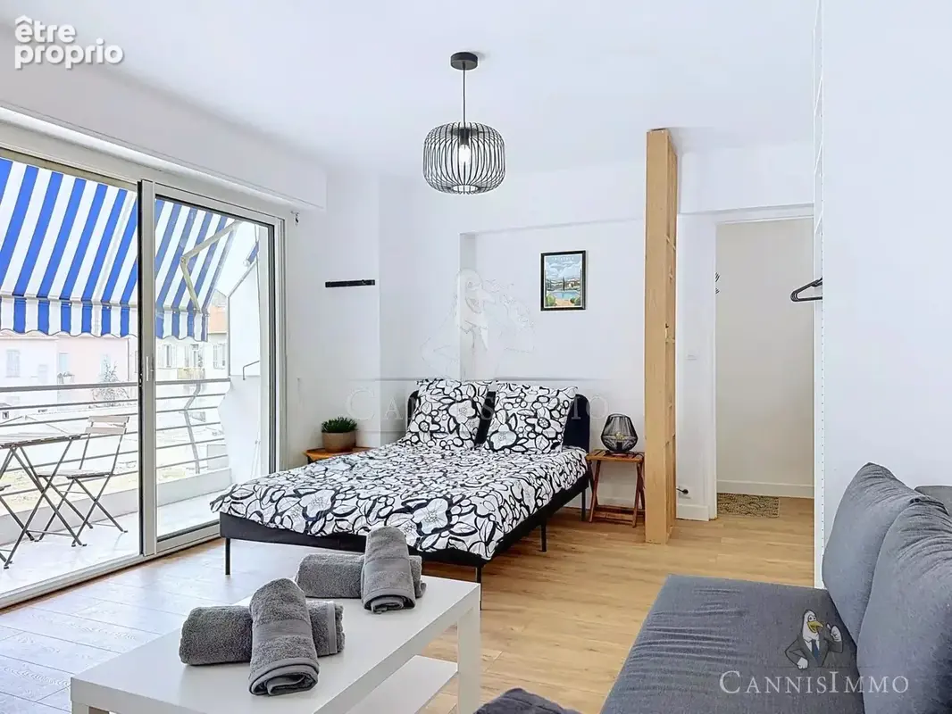 Cannes centre - grand studio coin nuit balcon - photo 3