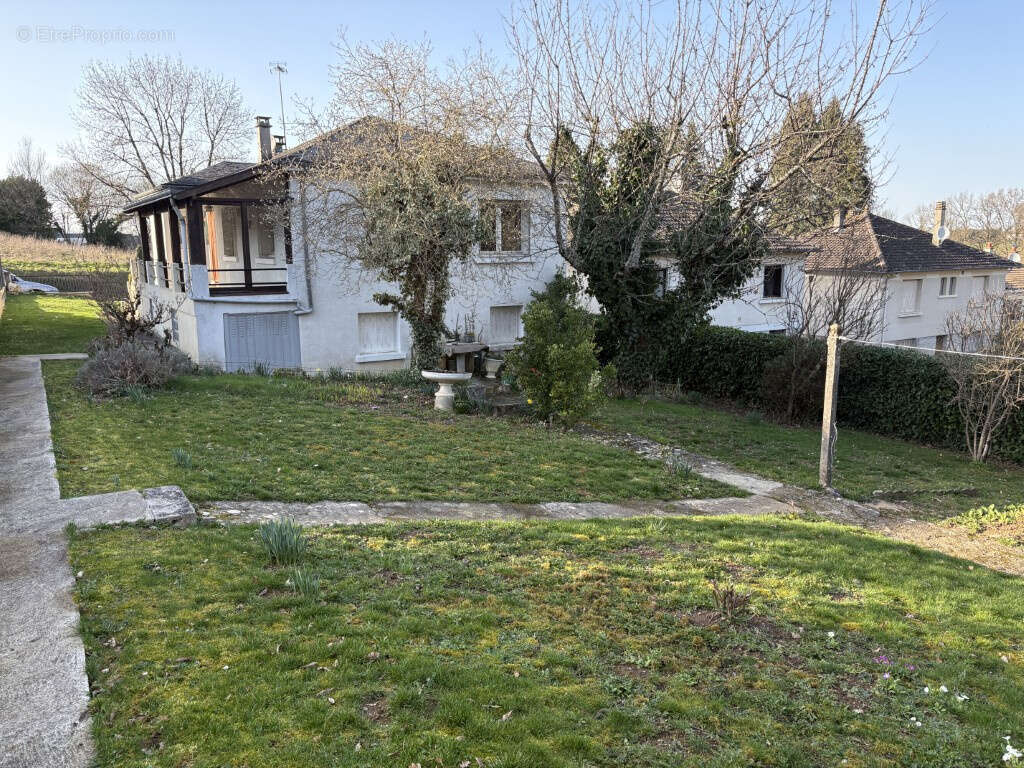 Maison à ARNAC-POMPADOUR