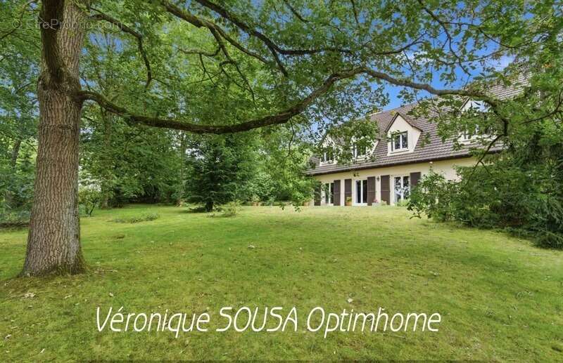 Maison à vendre 9 pièces SAINT GERMAIN EN LAYE (78) - photo 2
