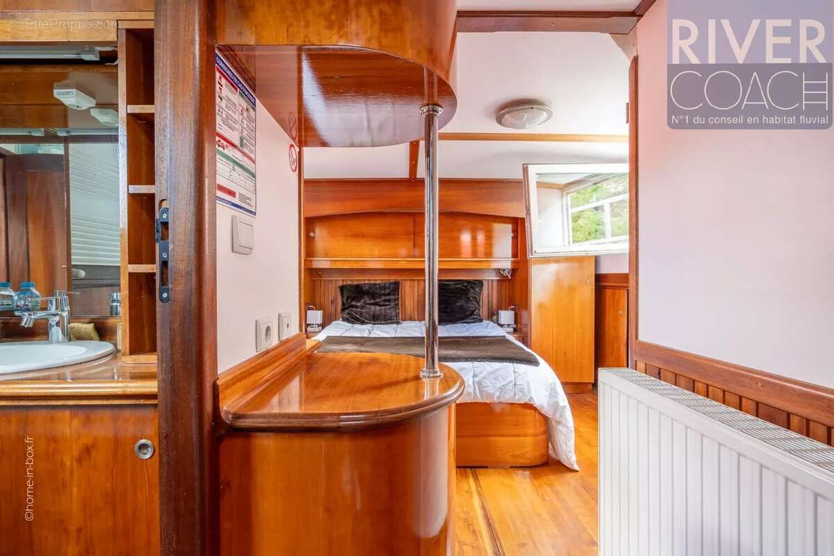 Péniche à vendre à Asnières-sur-Seine dans un port sécurisé - photo 10