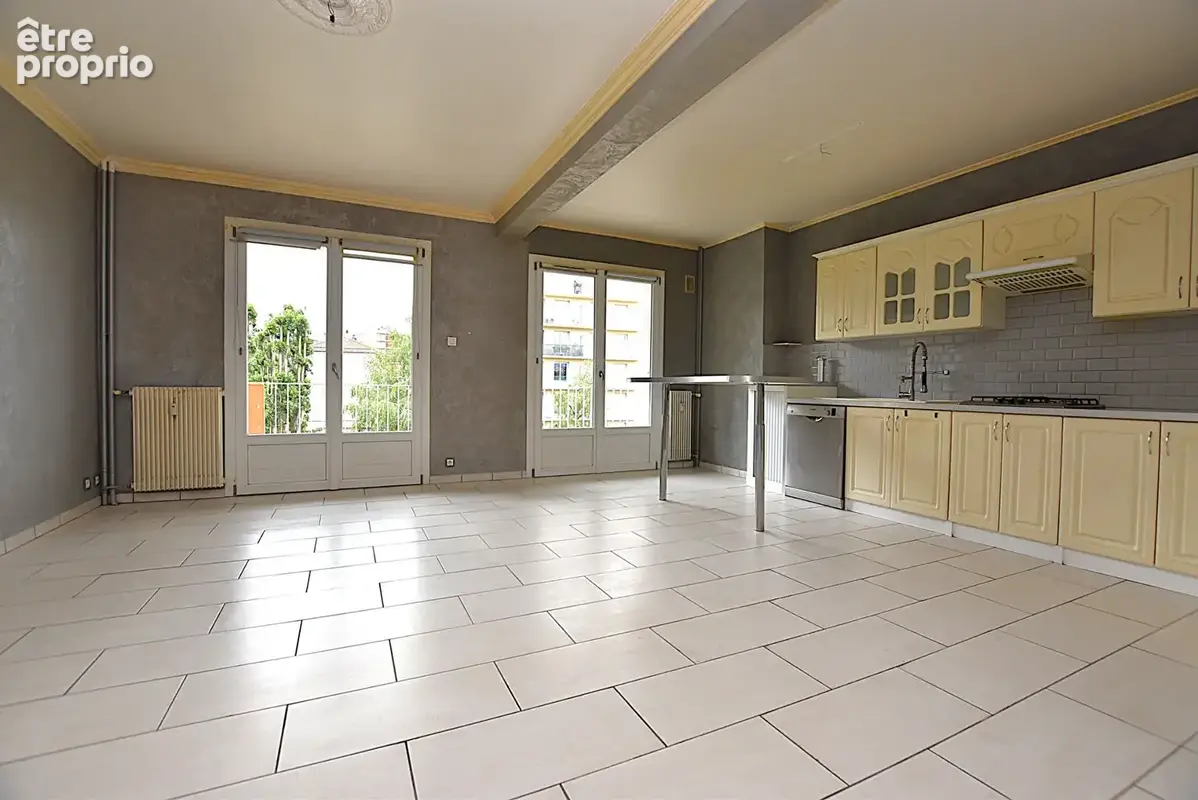 F3 de 75 m² avec garage, ascenseur et balcon - photo 3