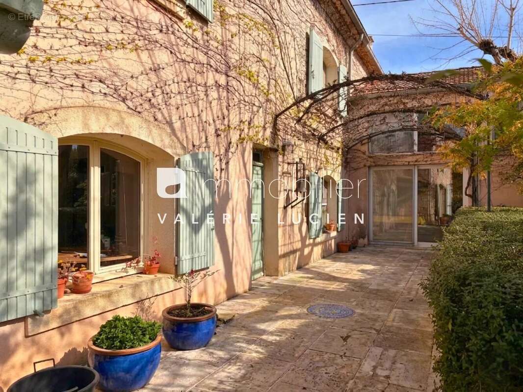 Maison à CHATEAURENARD