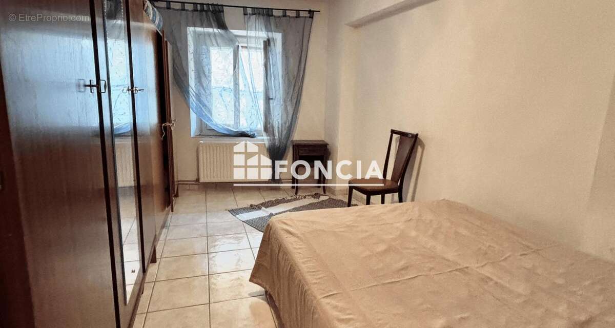 Maison à SAINT-CREPIN