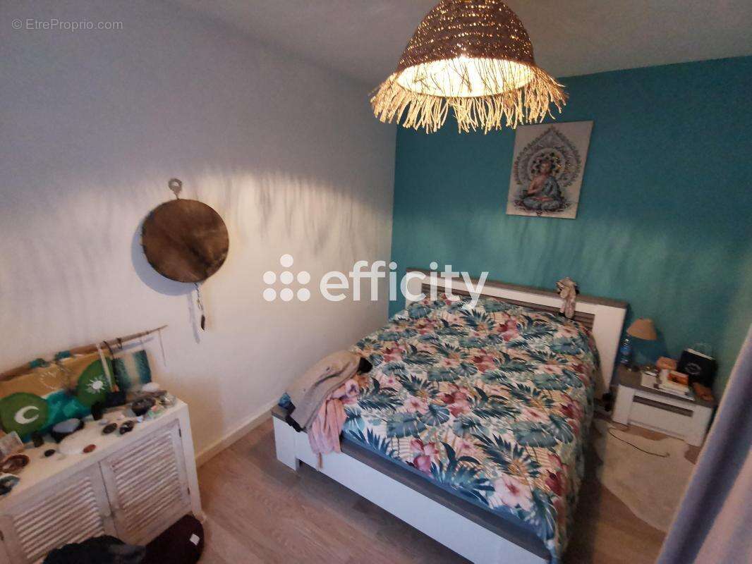 Maison à SAINT-SEVER-CALVADOS