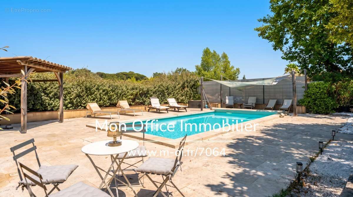 Référence : 7064-les - maison de charme avec garage et piscine proche port grimaud - photo 5