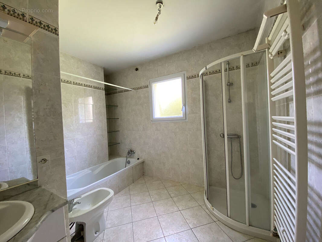 Maison non mitoyenne de 132.25 m² avec 4 chambres sur un terrain de 426 m² - photo 10