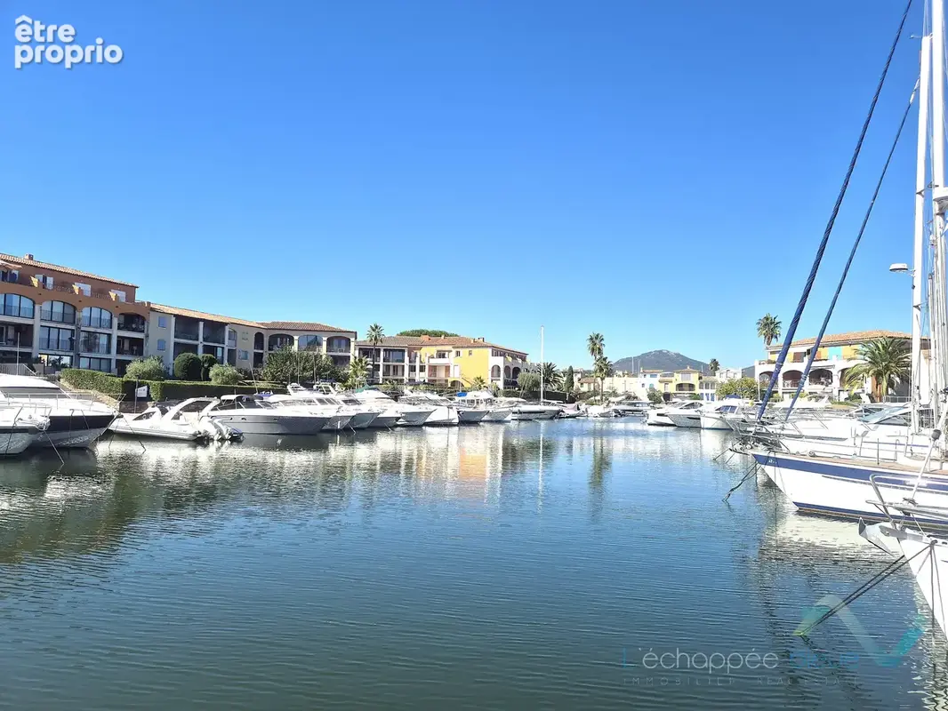 Port Cogolin - Superbe 5 pièces de 138m2 avec terrasses privatives - photo 13