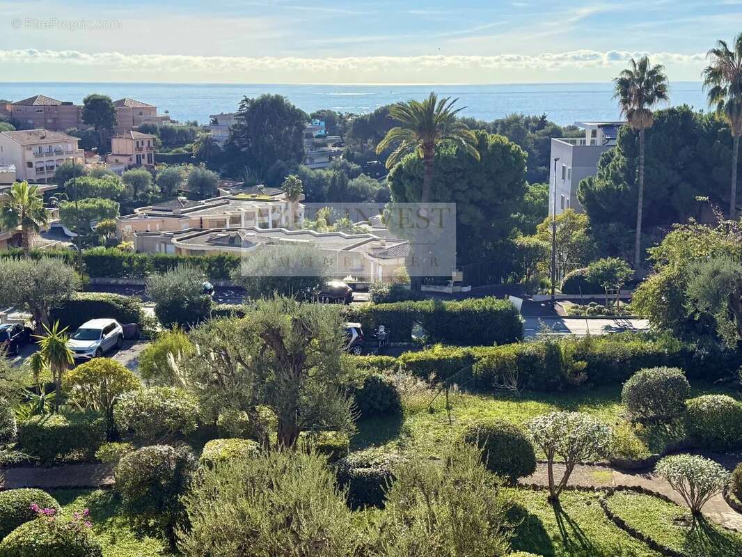 Appartement à ROQUEBRUNE-CAP-MARTIN
