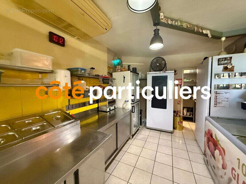 Commerce à CAUNES-MINERVOIS