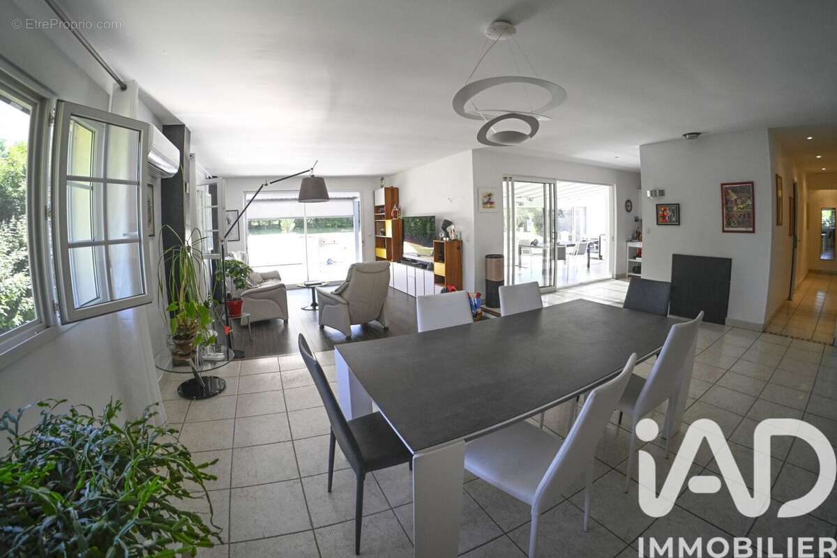 Photo 6 - Maison à FREJAIROLLES