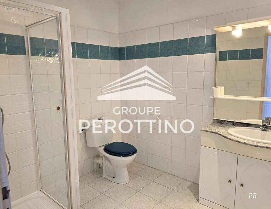 Appartement à PEYPIN