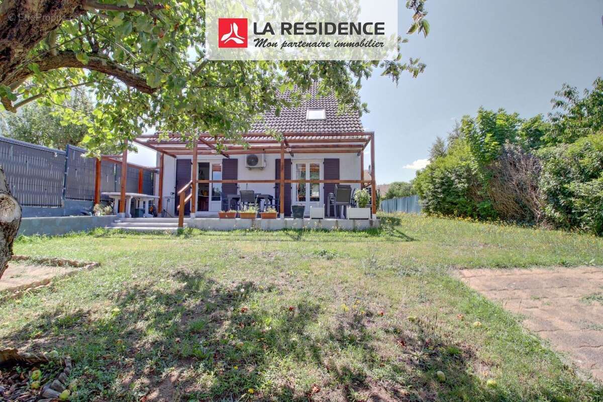 Maison à LES MUREAUX