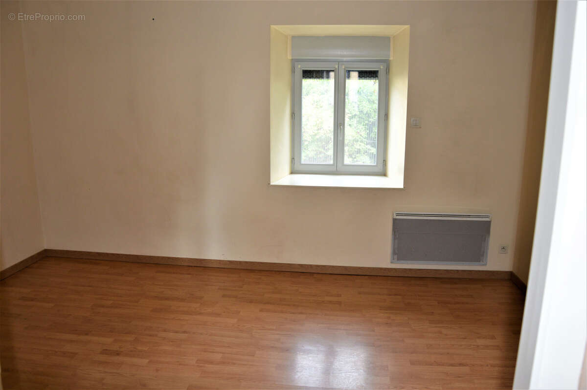 Maison à SEVERAC-LE-CHATEAU