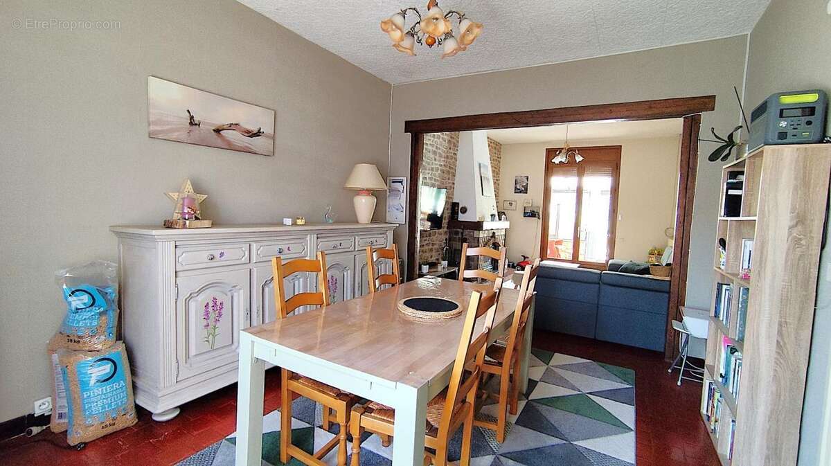 Maison semi-individuelle  de 159 m² à ETROEUNGT (59) - photo 4