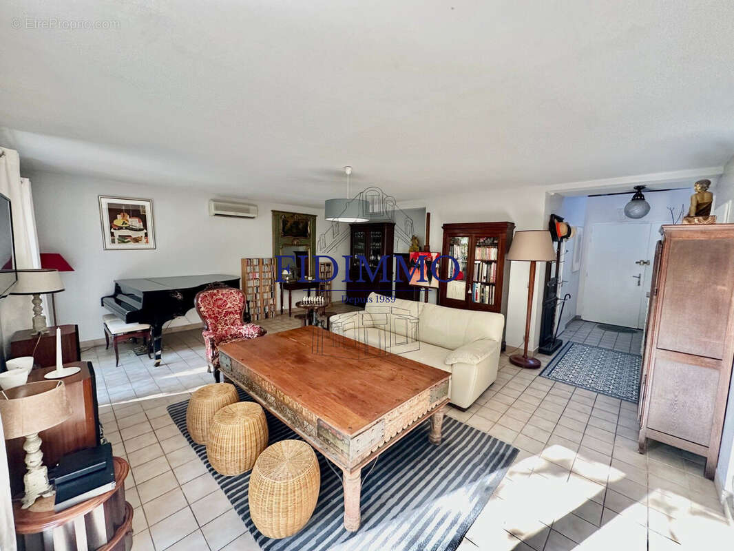 Maison à CHENNEVIERES-SUR-MARNE