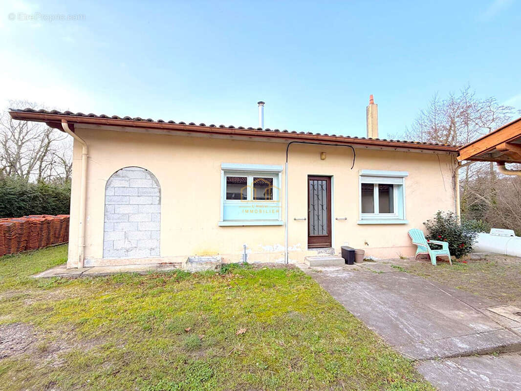 Maison à PARENTIS-EN-BORN