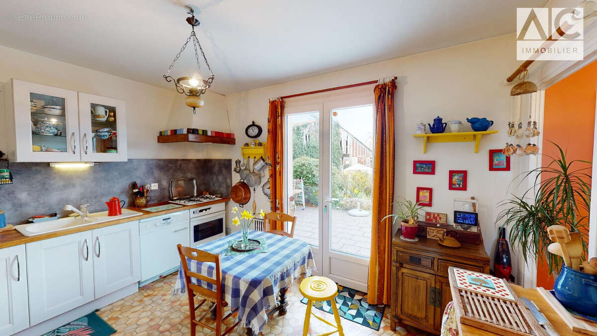 Maison à LANVOLLON