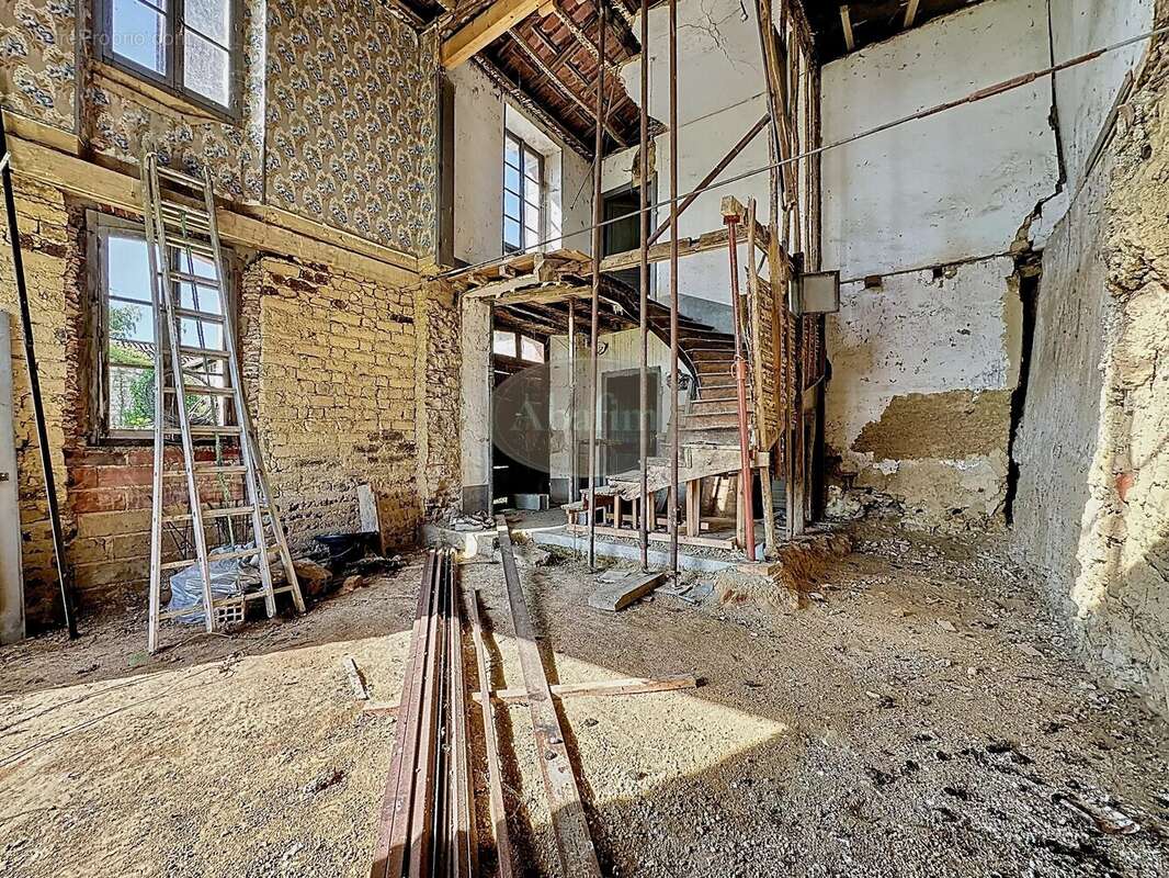 Maison à LAMARQUE-RUSTAING