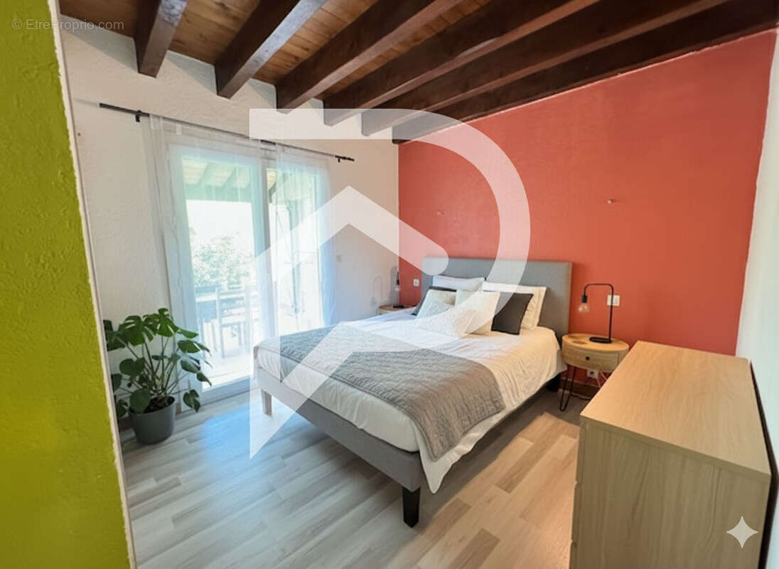 Maison à GALLARGUES-LE-MONTUEUX