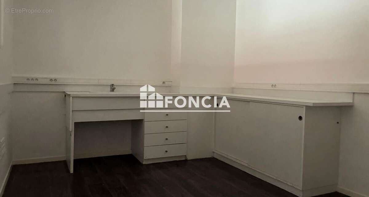 Local commercial, 365 m2, centre Cahors - photo 9