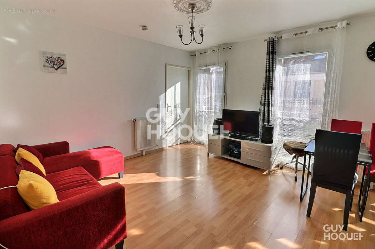 Appartement à AUBERVILLIERS