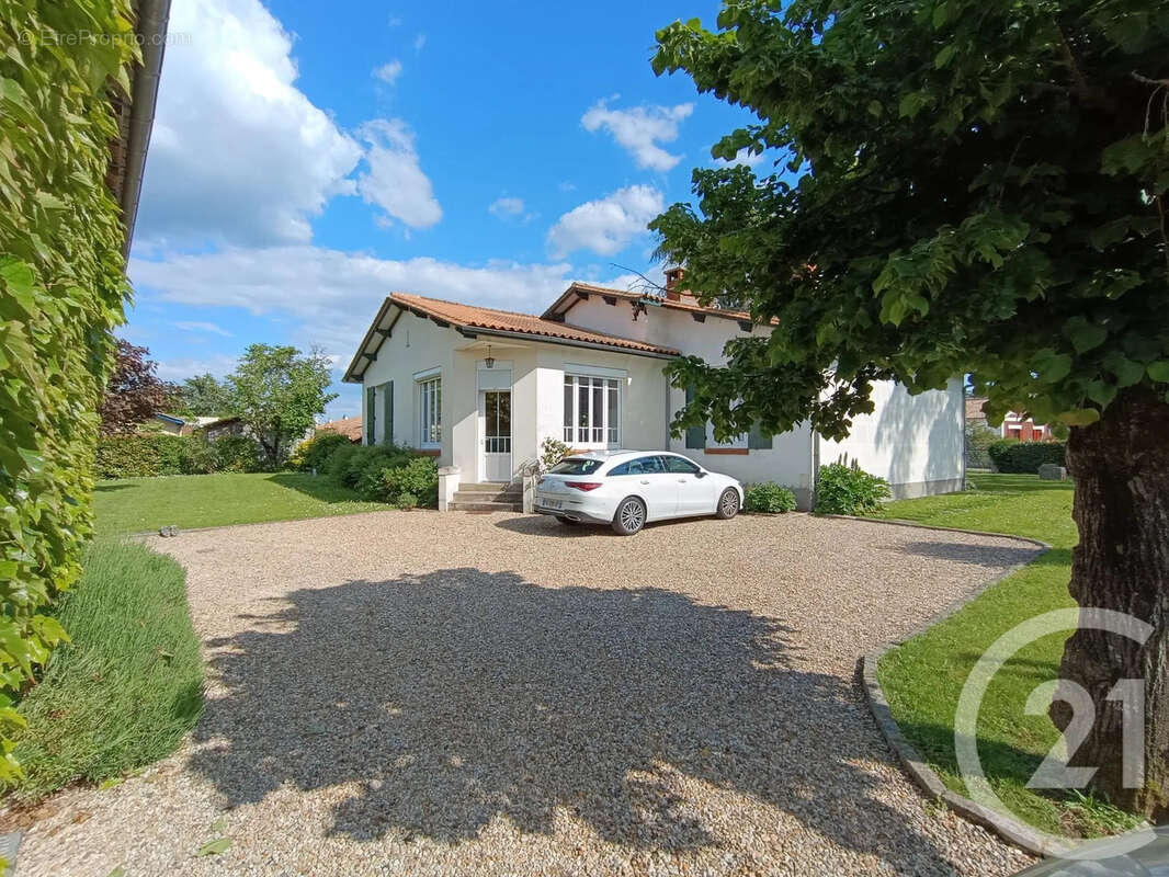 Maison à SAINT-SEURIN-SUR-L'ISLE