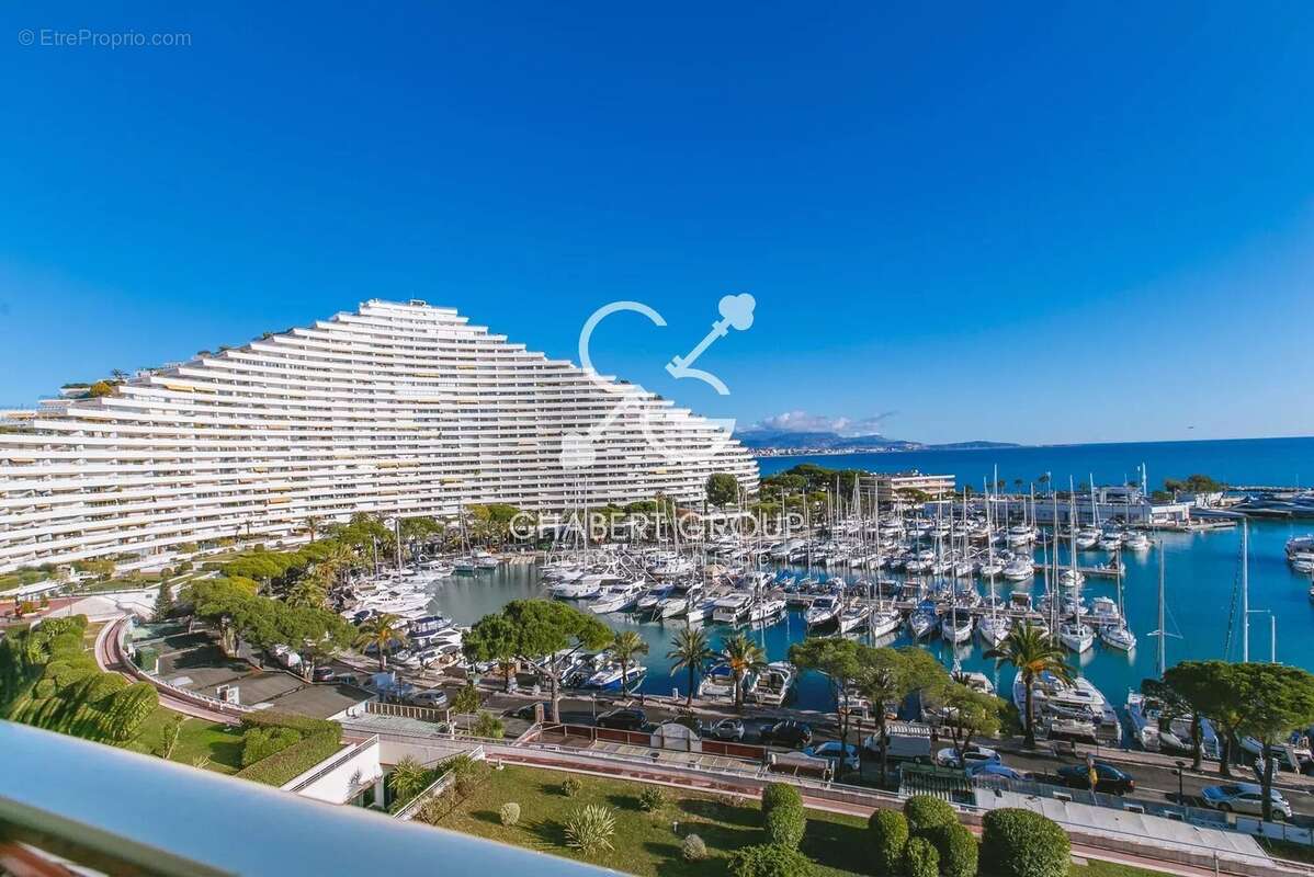 Appartement à VILLENEUVE-LOUBET