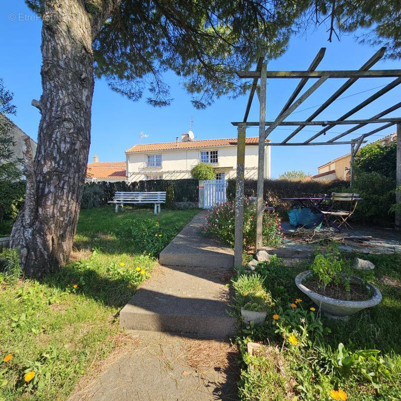 Maison à CHAILLE-LES-MARAIS