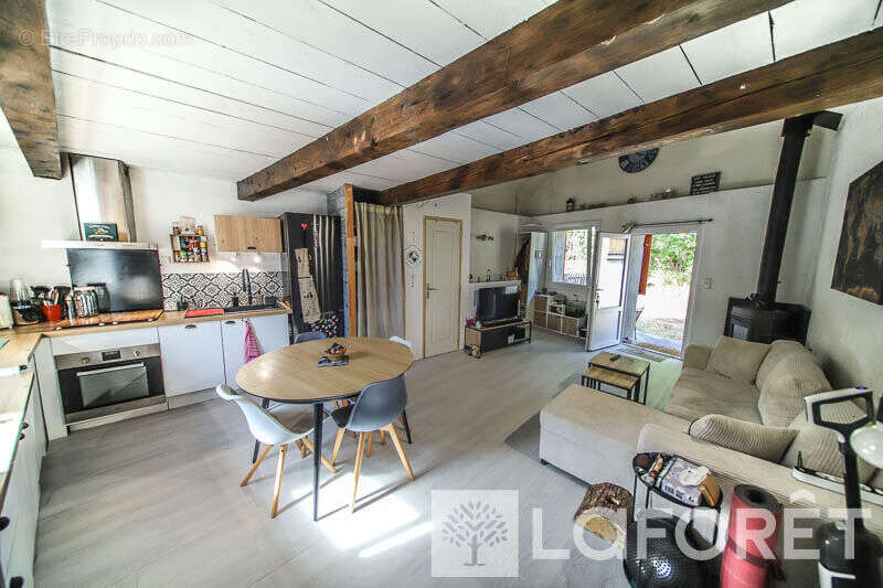 Maison à CHATEAUROUX-LES-ALPES