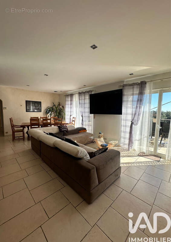 Photo 5 - Maison à LE CANNET-DES-MAURES