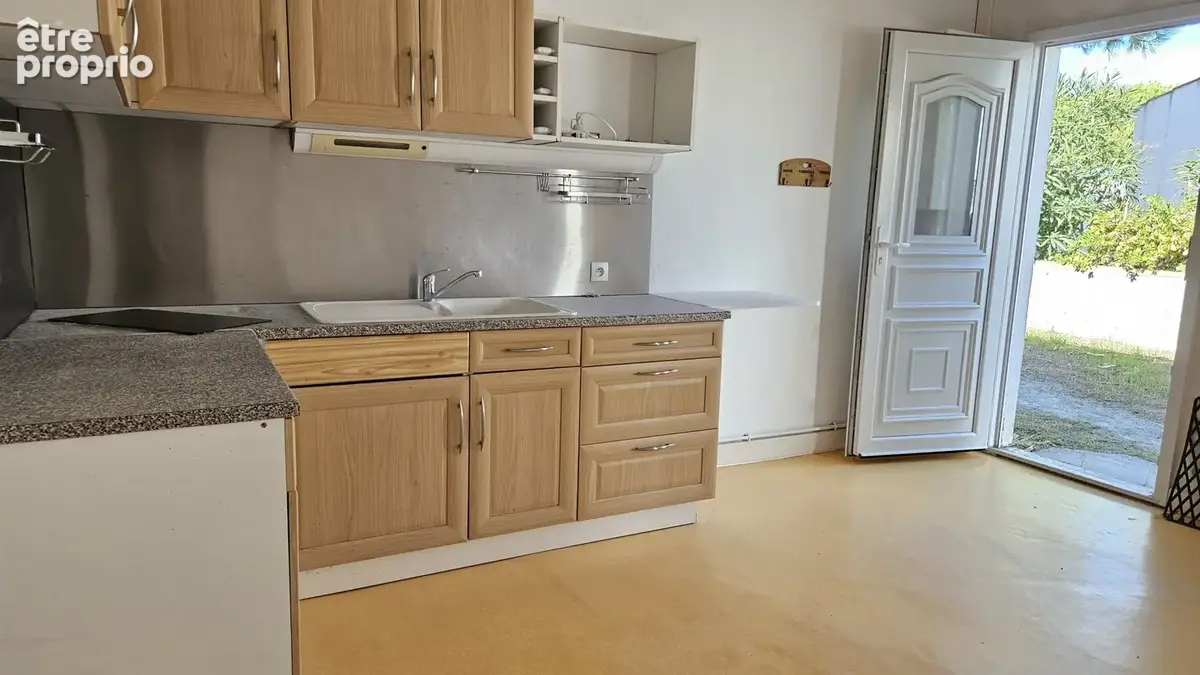 A 100 mètres de la plage des Lutins, ensemble immobilier comprenant 2 maisons. - photo 4