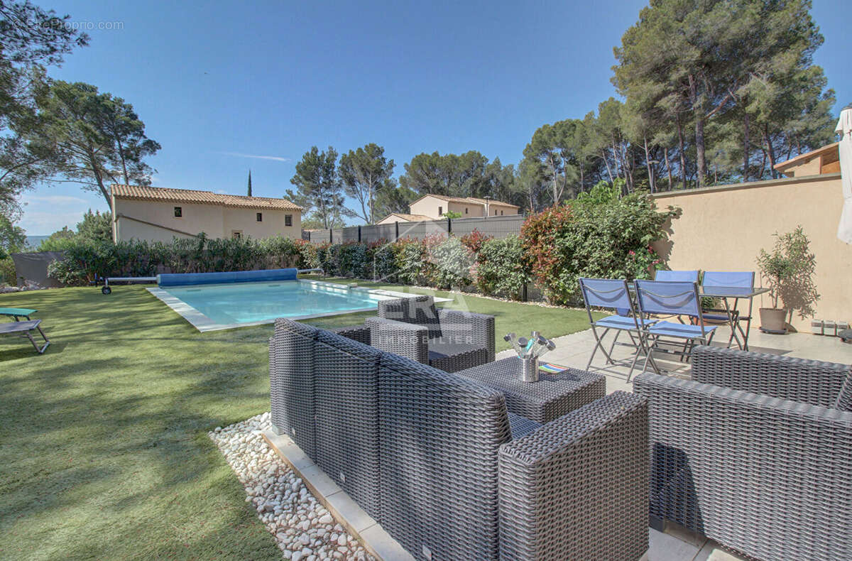 Maison à VILLELAURE