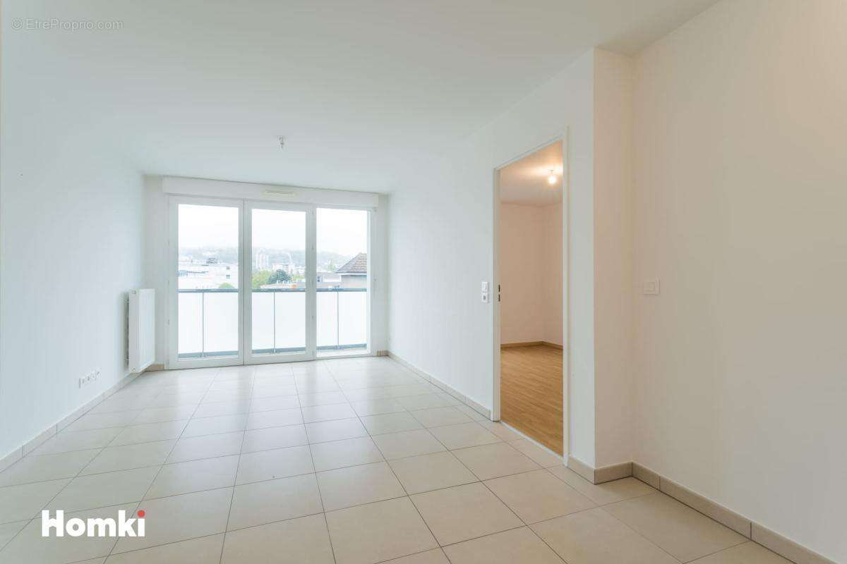 Appartement T2 de 39 m² à Annemasse 74100, Rue du Petit Malbrande - photo 7