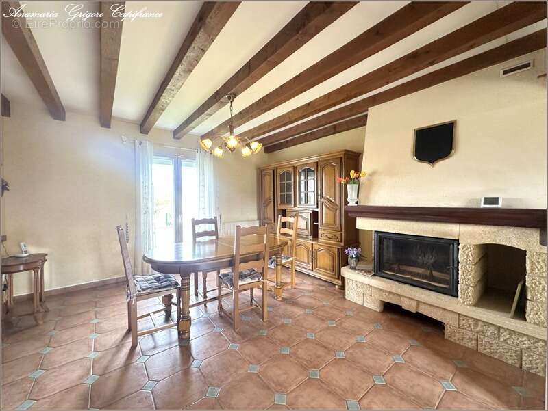 CHUISNES ( 28190) - Maison familiale 102m²,  3 chambres (possibilité d'une quatrième) terrain 1141 m², sous-sol total - photo 2