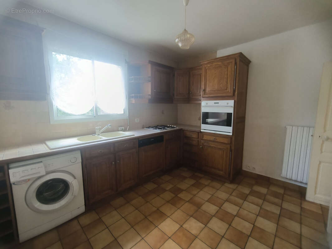 Maison avec jardin de 1 375 m2 à deux pas du centre-ville de Souillac - photo 6
