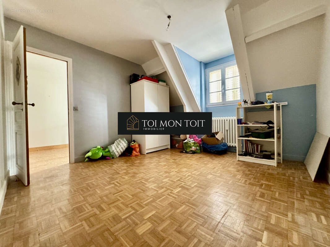 Maison 170 m² à Plailly  - photo 9